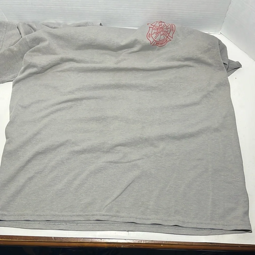Gildan Gray Short Sleeve Tee Classic Crew Neck - Picture 6 of 9